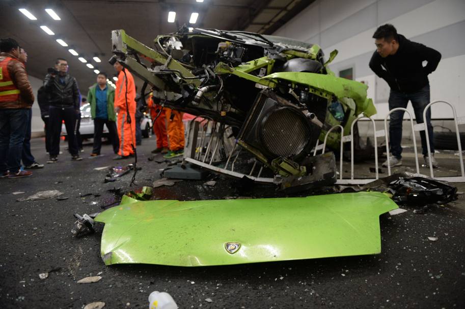 Le immagini dell&#39;incidente avvenuto a Pechino sabato 11 aprile.Afp
